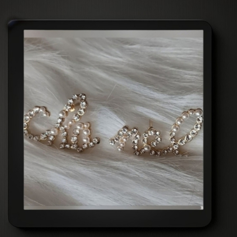 Cha nel Earrings BRAND NEW